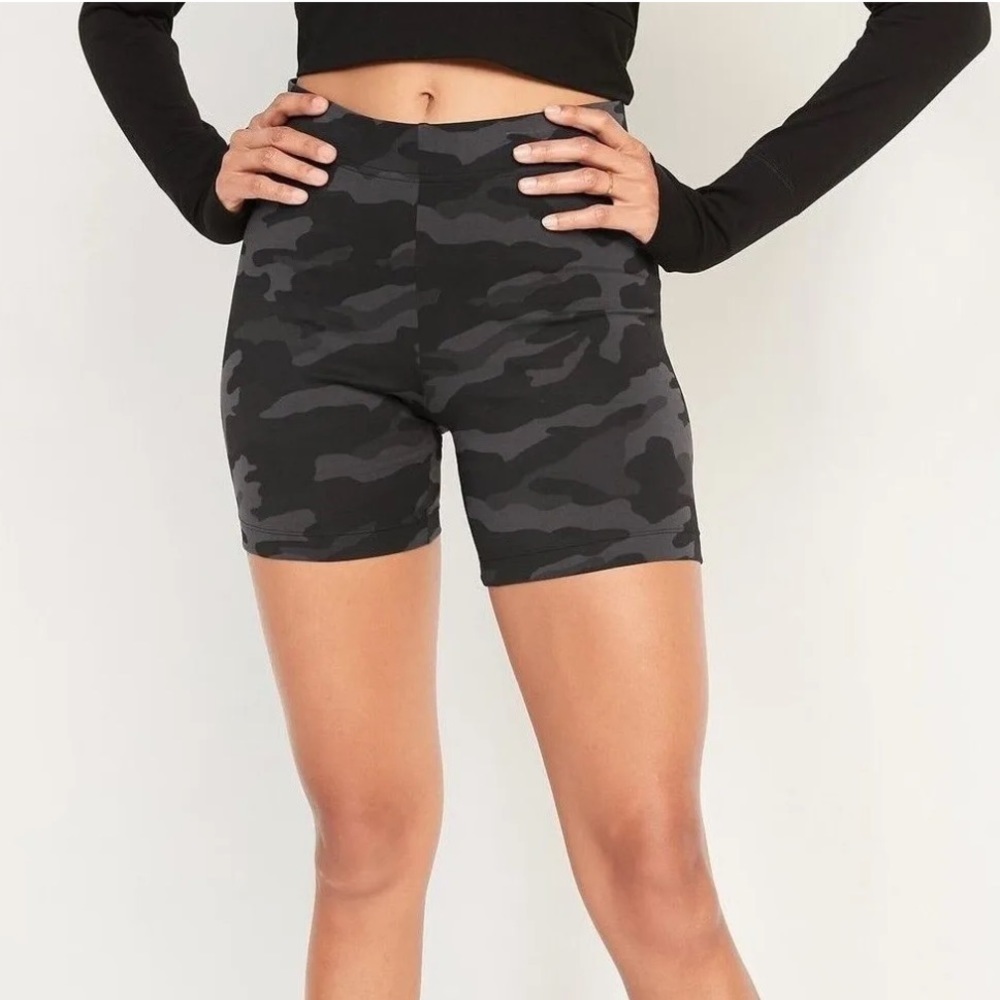 NWOT Garage | Camo biker shorts​